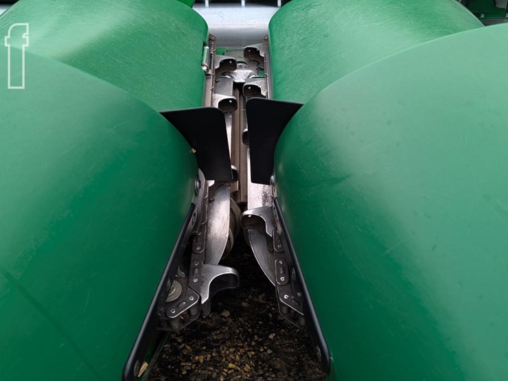 john-deere-c12f-image-8