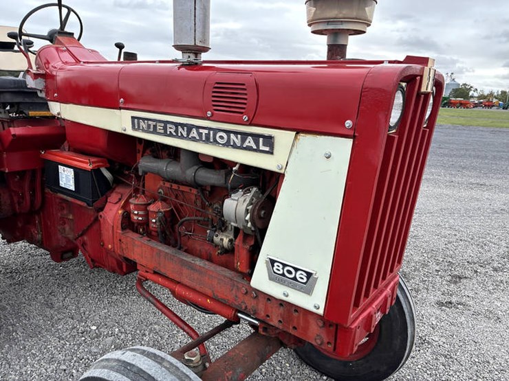 #122323-•-1965-ih-806-wheatland-#4518s-y-image-13