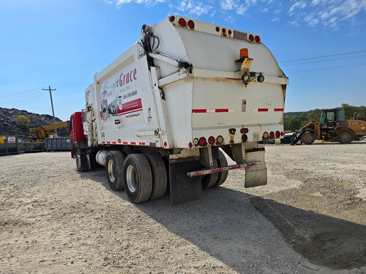 2003-peterbilt-320-image-19