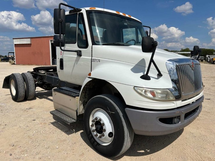 international-durastar-4400-image-8