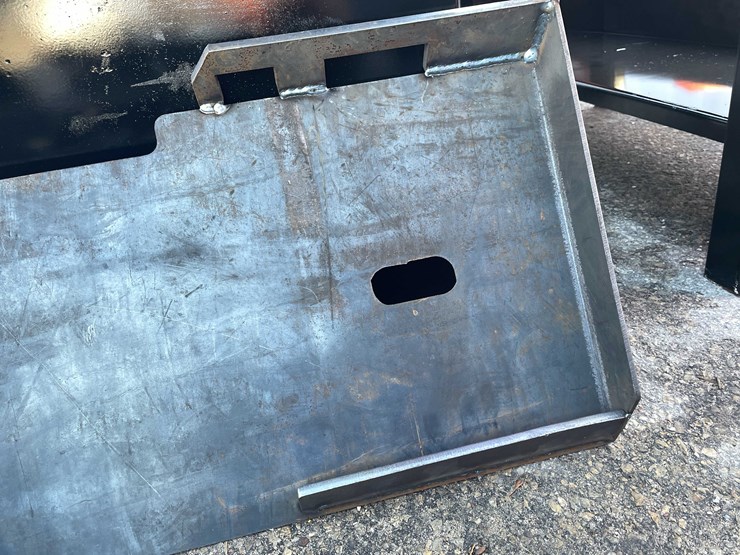 #6283-•-formed-skid-steer-frame-(o6)-image-2