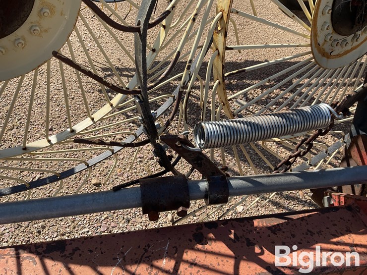 h&s-bf14hd-14-wheel-rake-image-15