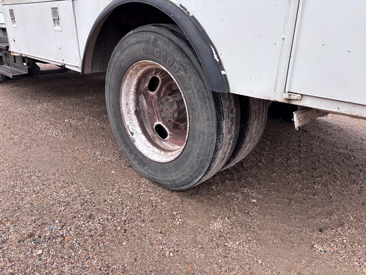 1997-international-4700-image-6