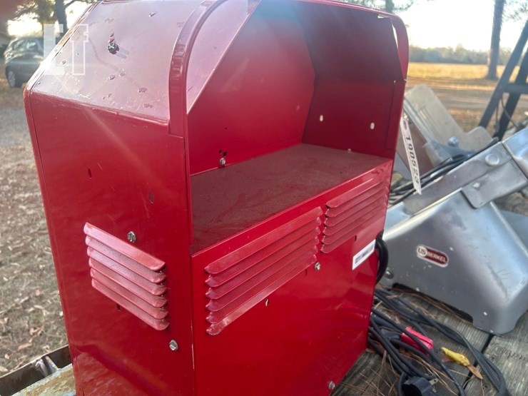 lincoln-225-arc-welder-image-3