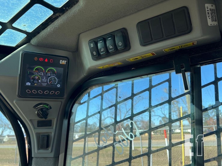 caterpillar-305e2-cr-image-30