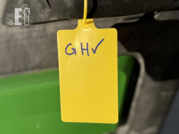 2019-john-deere-gator-xuv-835r-image-25