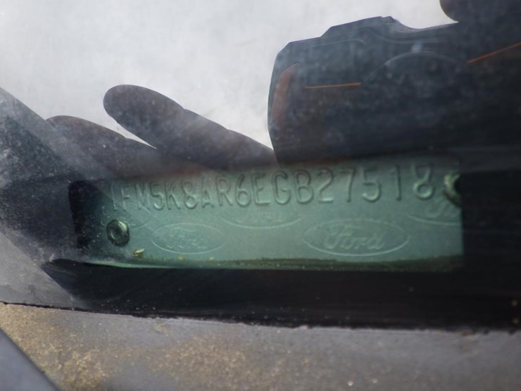 2014-ford-explorer-image-15