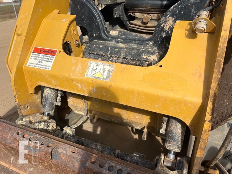 2019-caterpillar-259d-image-11