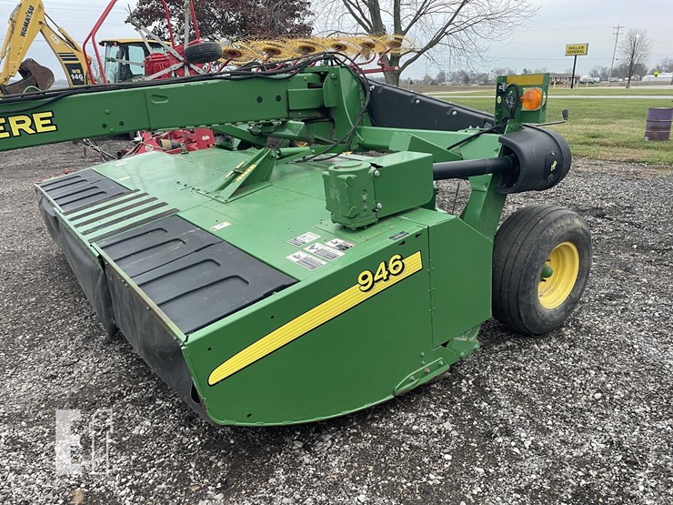 2018-john-deere-946-image-3