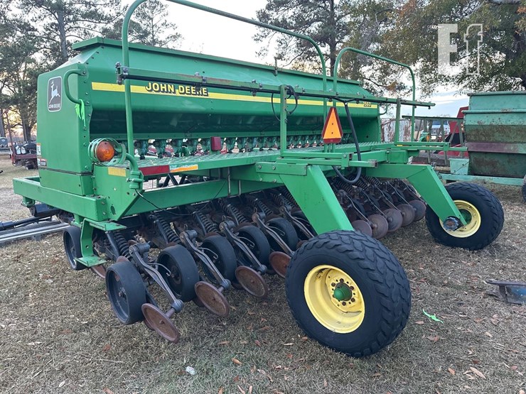 1998-john-deere-1560-image-3