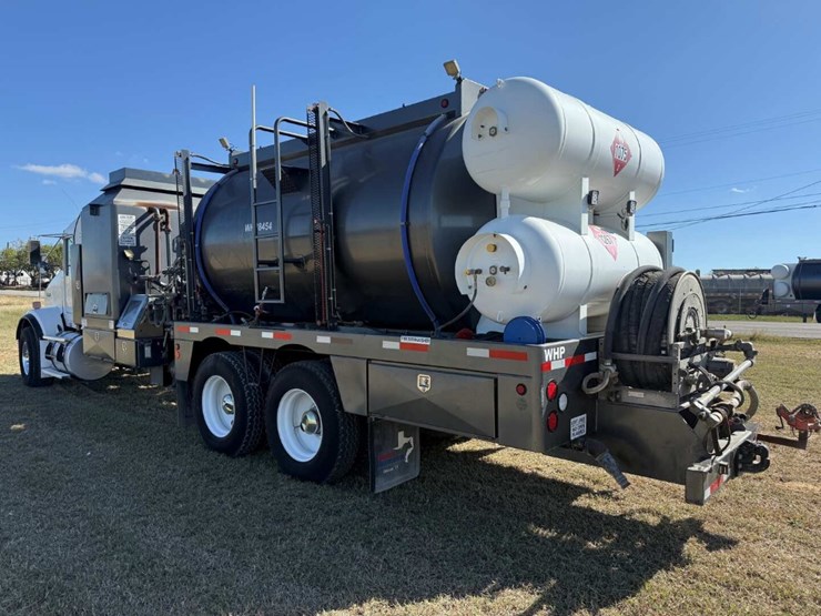 2018-kenworth-t800-image-7