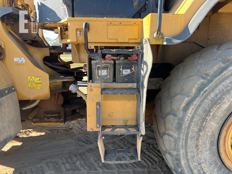 2014-caterpillar-966k-image-19