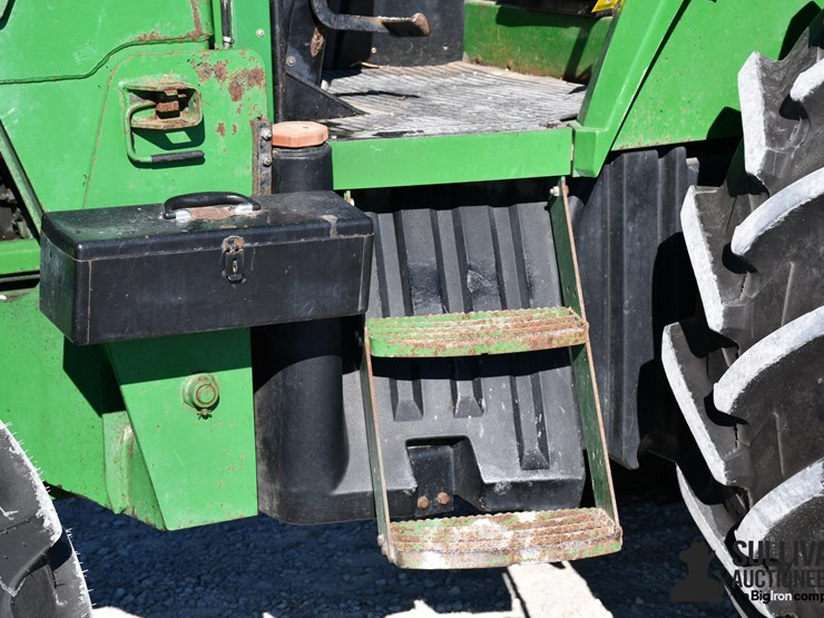 john-deere-7400-image-17