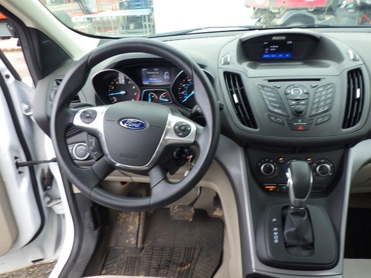 2016-ford-escape-image-9