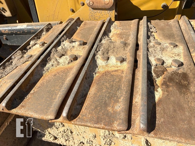 2022-caterpillar-d3-lgp-image-30