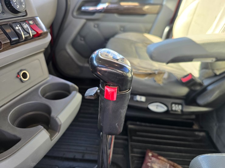 kenworth-t880-image-94