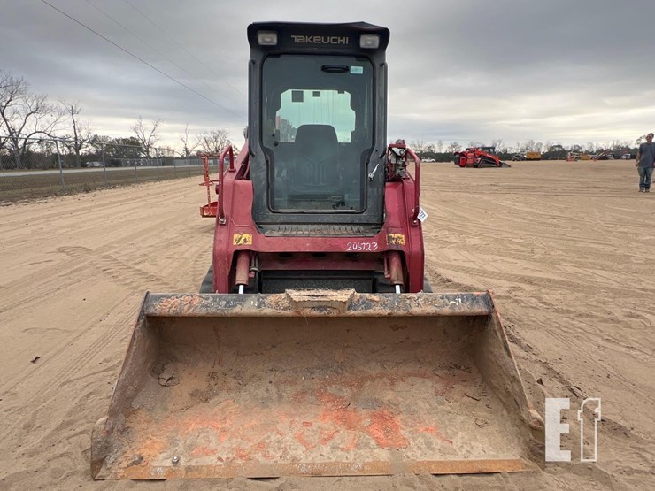 2019-takeuchi-tl8-image-7