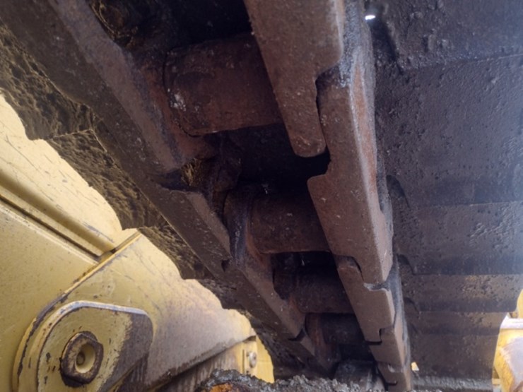 caterpillar-d6t-xl-image-39