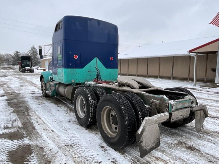 2009-kenworth-t800-image-13