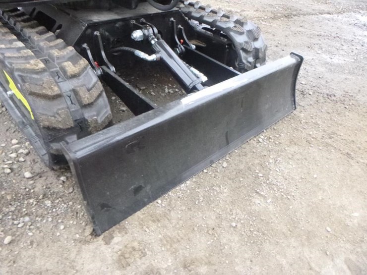 2025-vicsec-vc15-hydraulic-excavator-image-16