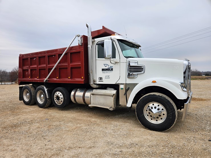 freightliner-122sd-image-27