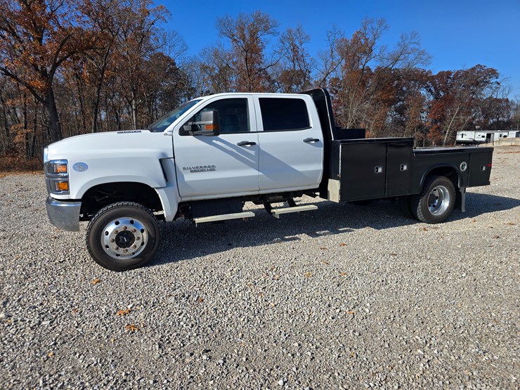 chevrolet-silverado-5500hd-image-7