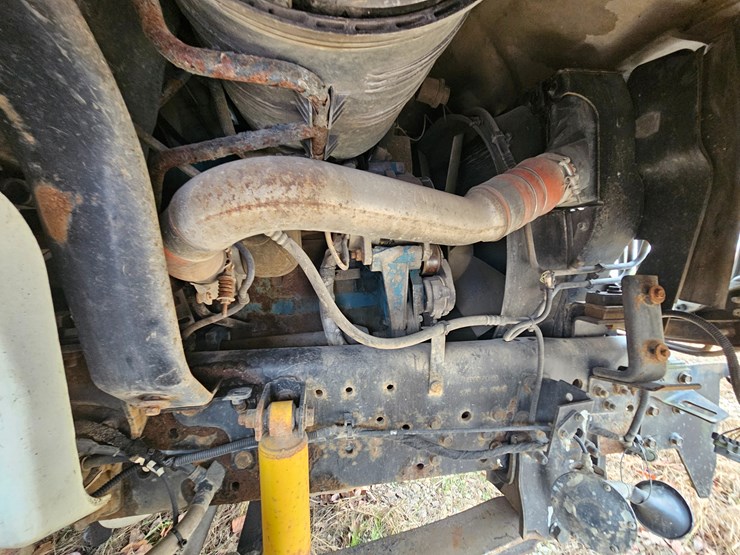 2004-international-durastar-4300-image-37