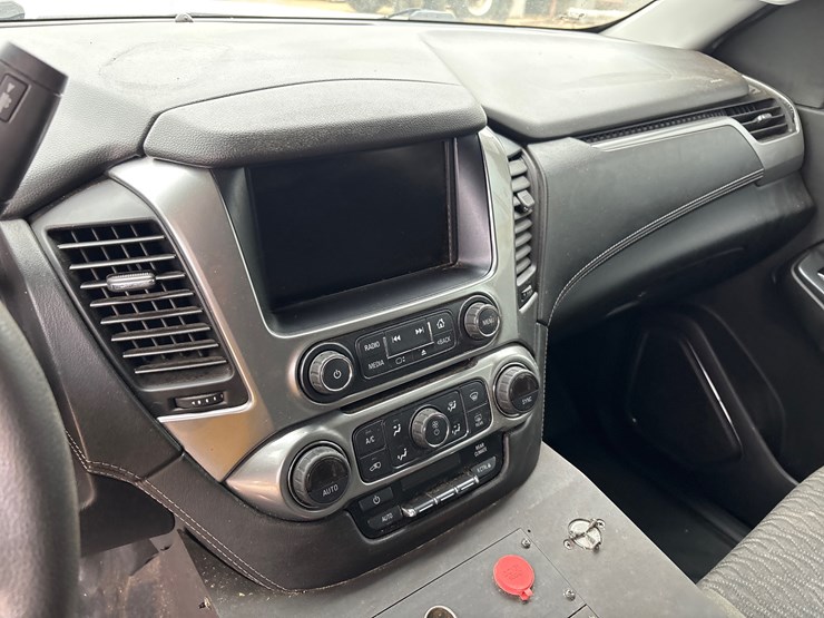 chevrolet-tahoe-image-8