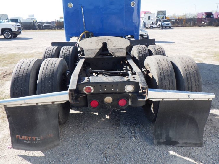 1998-freightliner-fld120-classic-image-8