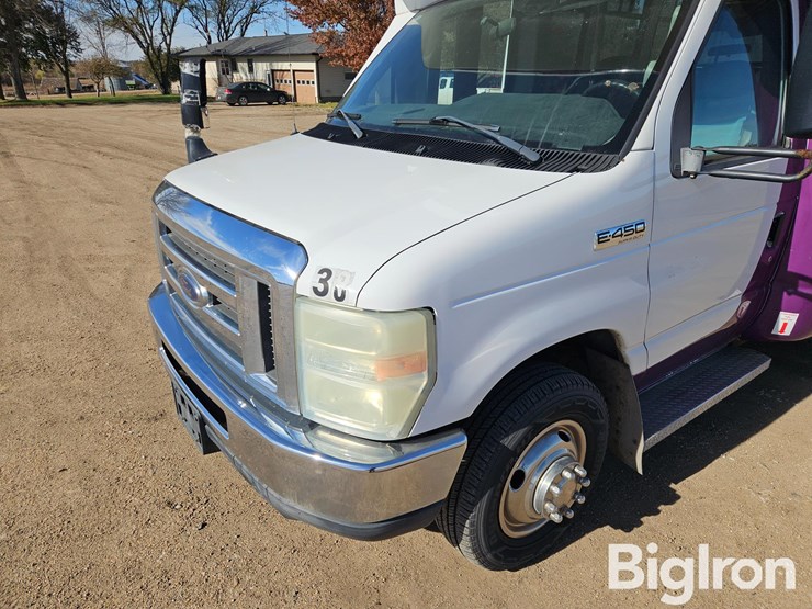 2010-ford-e450-image-9
