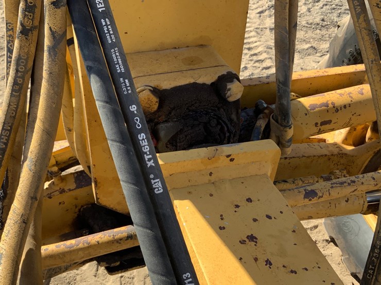 2001-caterpillar-140h-vhp-image-12