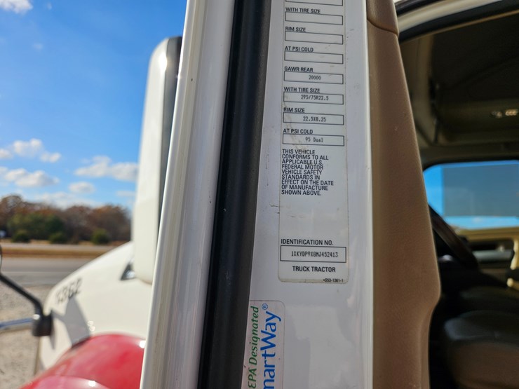 2021-kenworth-t680-image-34