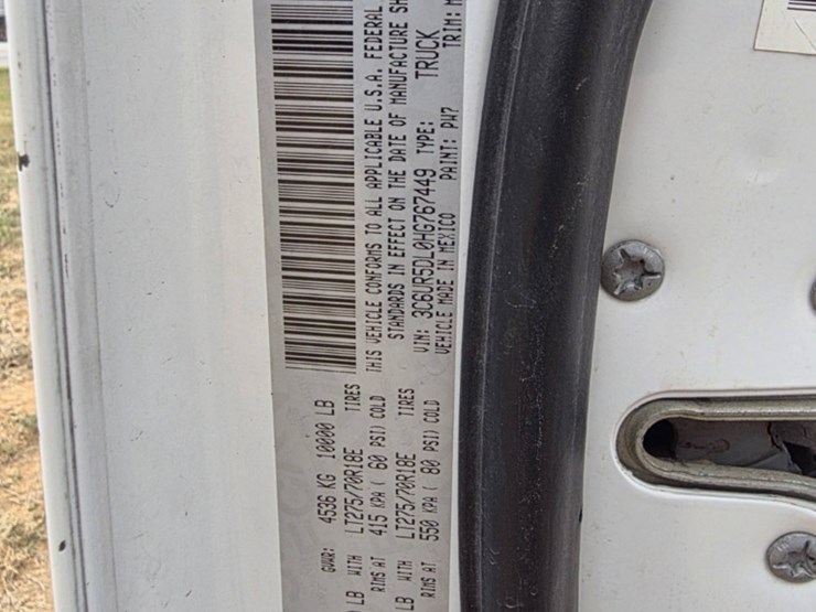 2017-dodge-2500-image-18