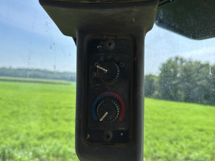 john-deere-2010-image-48