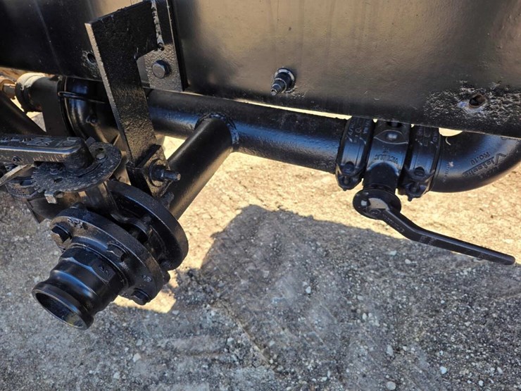 2009-peterbilt-340-image-15