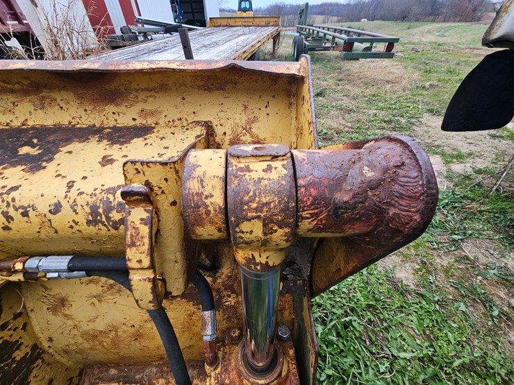 caterpillar-920-image-66