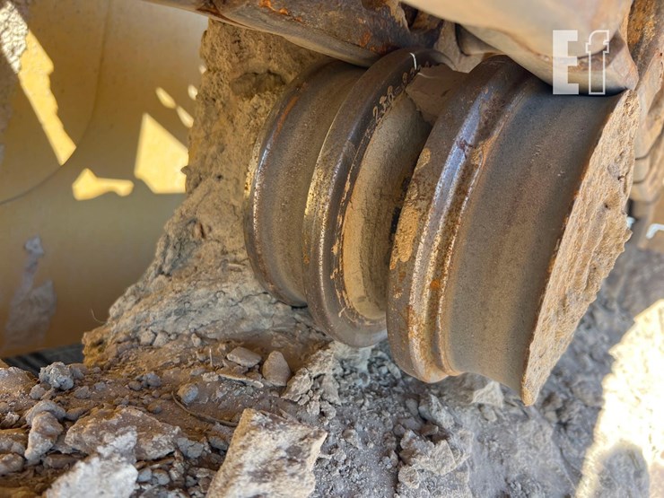 2022-caterpillar-d3-lgp-image-29