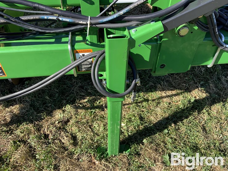 john-deere-1720-image-17