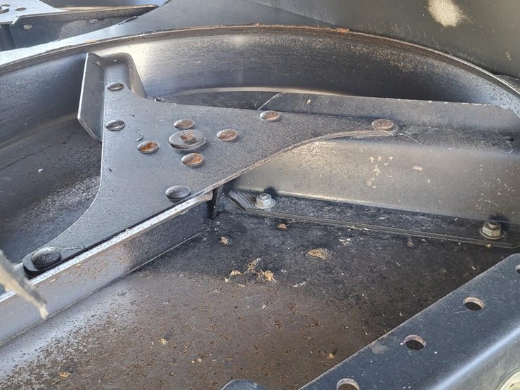 new-holland-cr9040-image-45