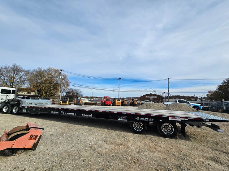 2025-landoll-440-image-8