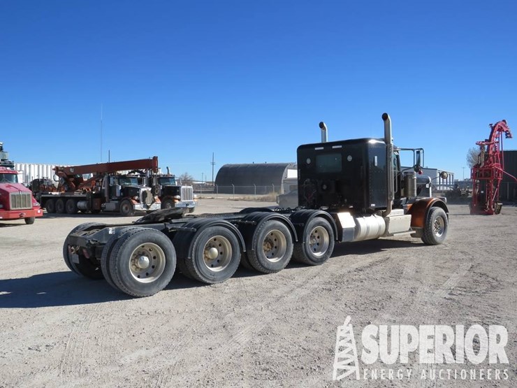 2014-peterbilt-388-image-4