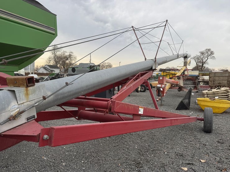 hutchinson-10x60-image-1