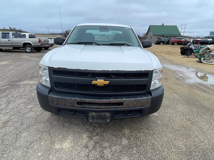 2013-chevrolet-1500-image-2