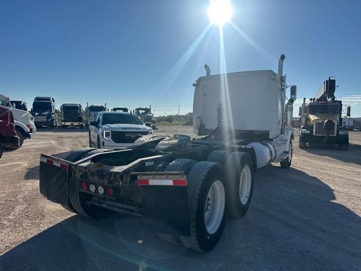 2011-western-star-4900-image-2