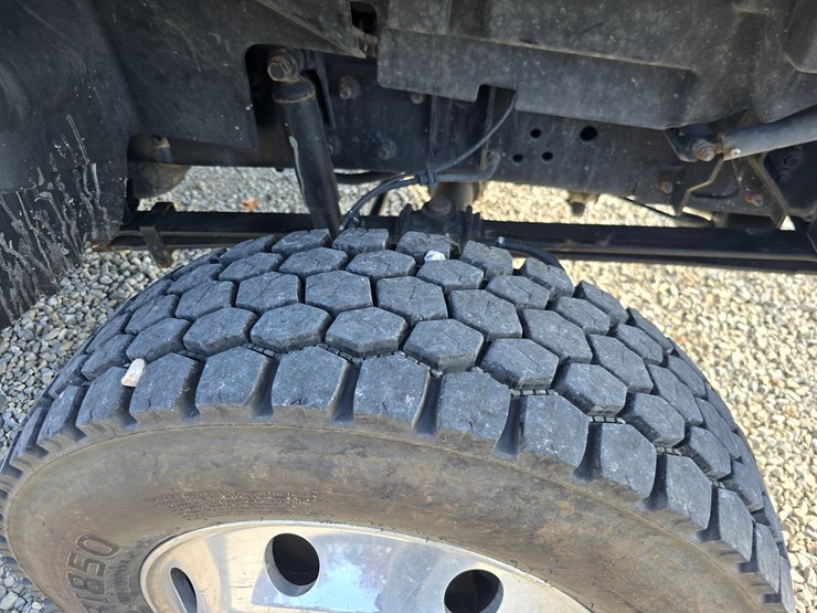 chevrolet-silverado-5500hd-image-61