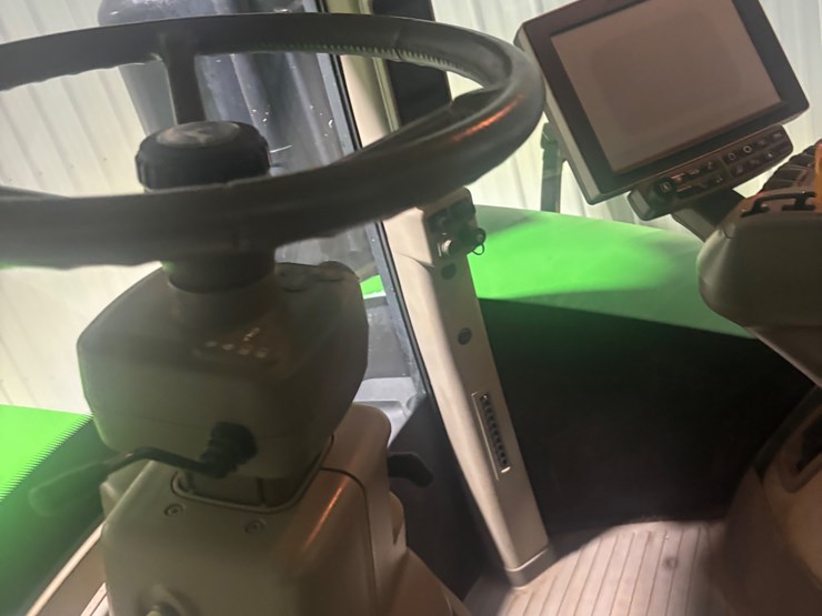 2016-john-deere-9470r-image-13