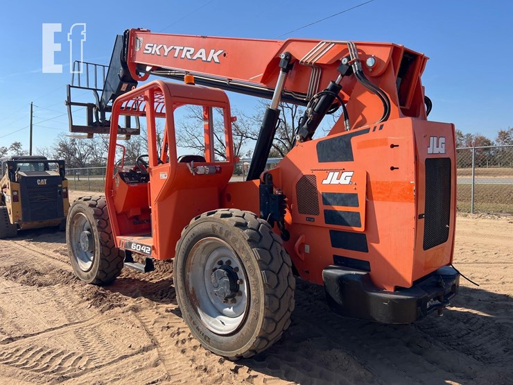 2019-jlg-6042-image-2
