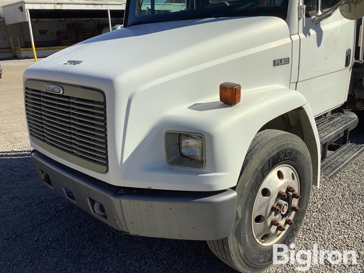 1998-freightliner-fl80-image-13