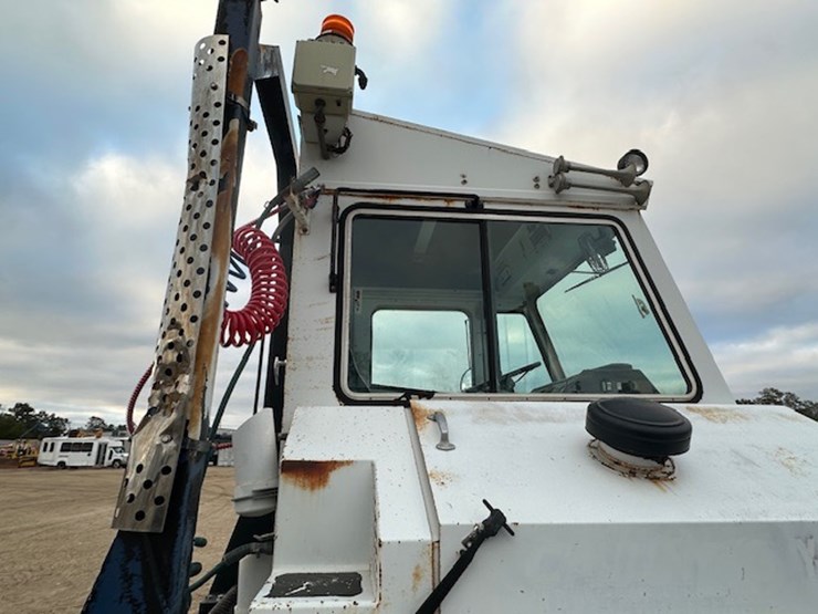 2004-capacity-tj7000-image-29