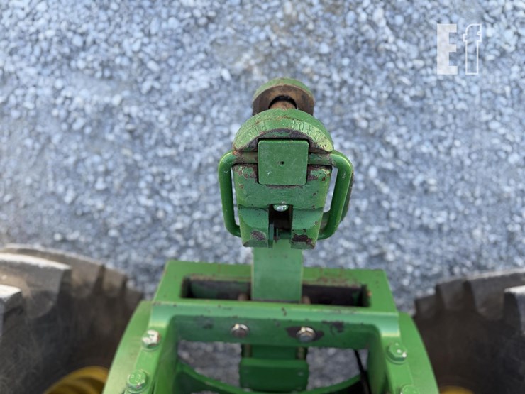 john-deere-8245r-image-10